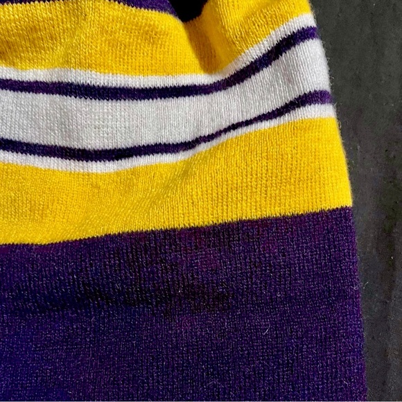Great condition LA Lakers winter beanie. Reversible, underside says Los Angeles! - Picture 2 of 4